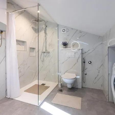 דירה 2 Bedroom Stunning In