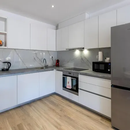 2 Bedroom Awesome In
